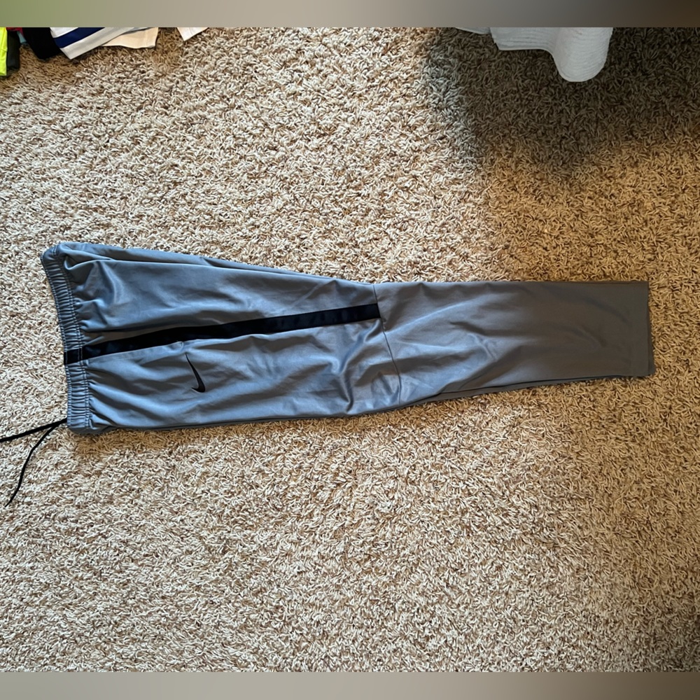 Mens Nike Light Weight Pants with Tapered Leg